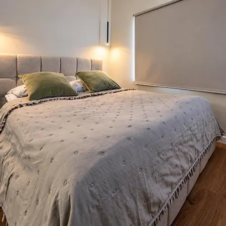 Apartament Romantic Loft By Fengshui4u Z Wanną W Sypialni, Klimatyzacją I Bezpłatnym Parkingiem *