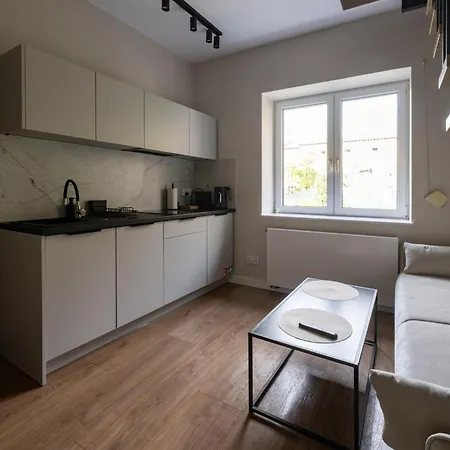 Romantic Loft By Fengshui4u Z Wanną W Sypialni, Klimatyzacją I Bezpłatnym Parkingiem *